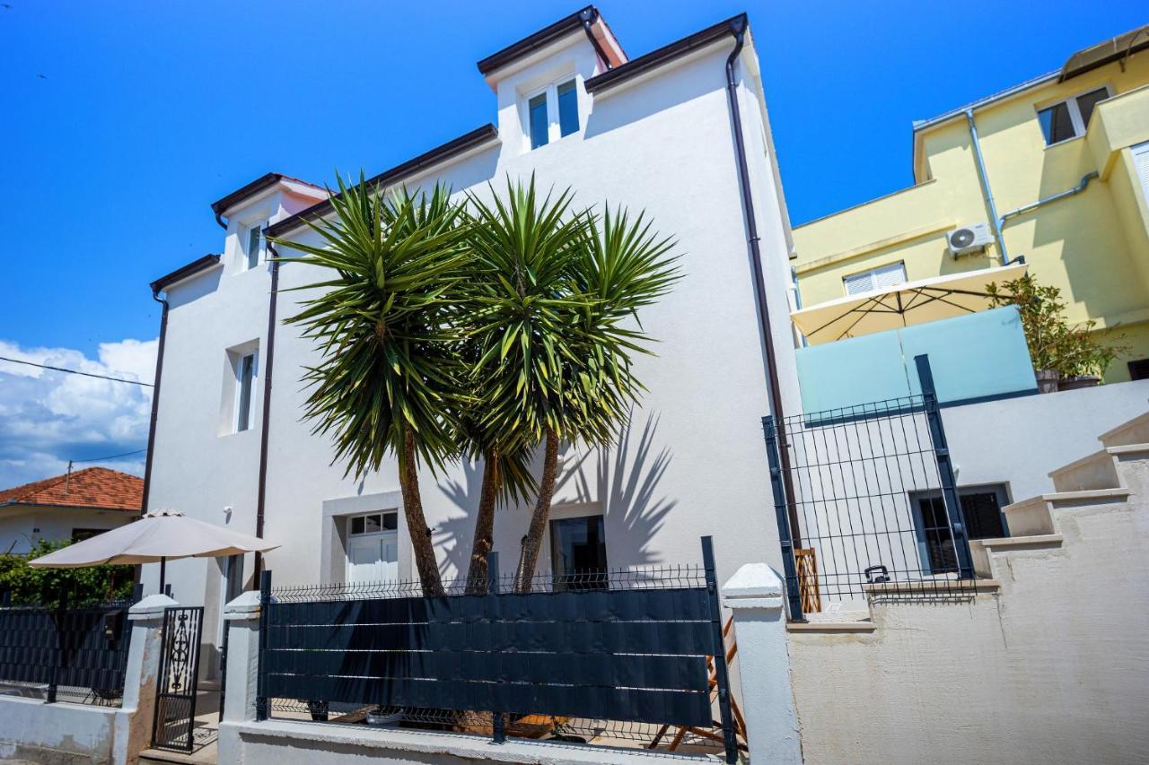 Studio Apartments Yucca, 2-Min To The Beach And 5 To Trogir Exterior foto