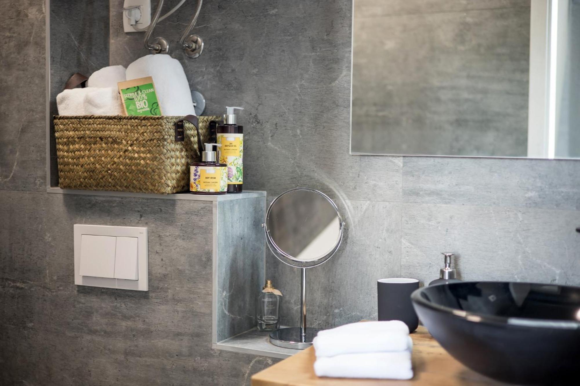 Studio Apartments Yucca, 2-Min To The Beach And 5 To Trogir Exterior foto