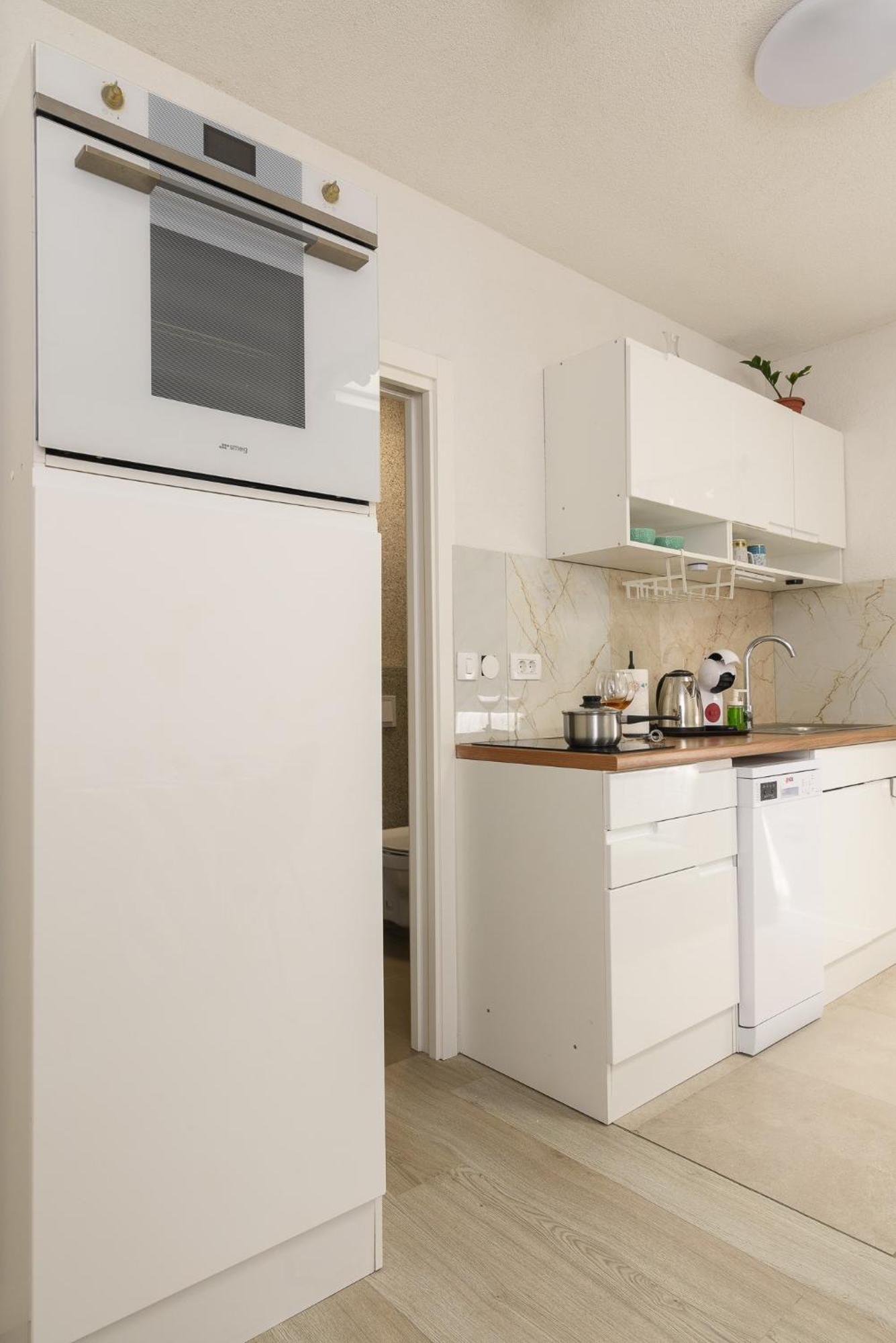 Studio Apartments Yucca, 2-Min To The Beach And 5 To Trogir Exterior foto